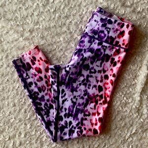 *NWT* colorful leopard print leggings